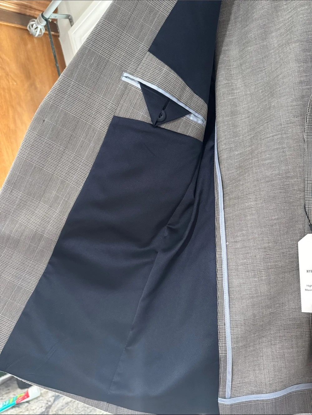 Express Men's Light Gray Plaid Two-Button Sport Coat